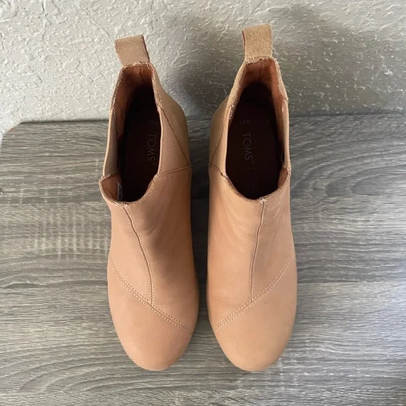 Toms Kelsey Tan Brown Casual Leather Wedge Ankle Booties Boots Shoes Size 8.5 - Picture 3 of 12